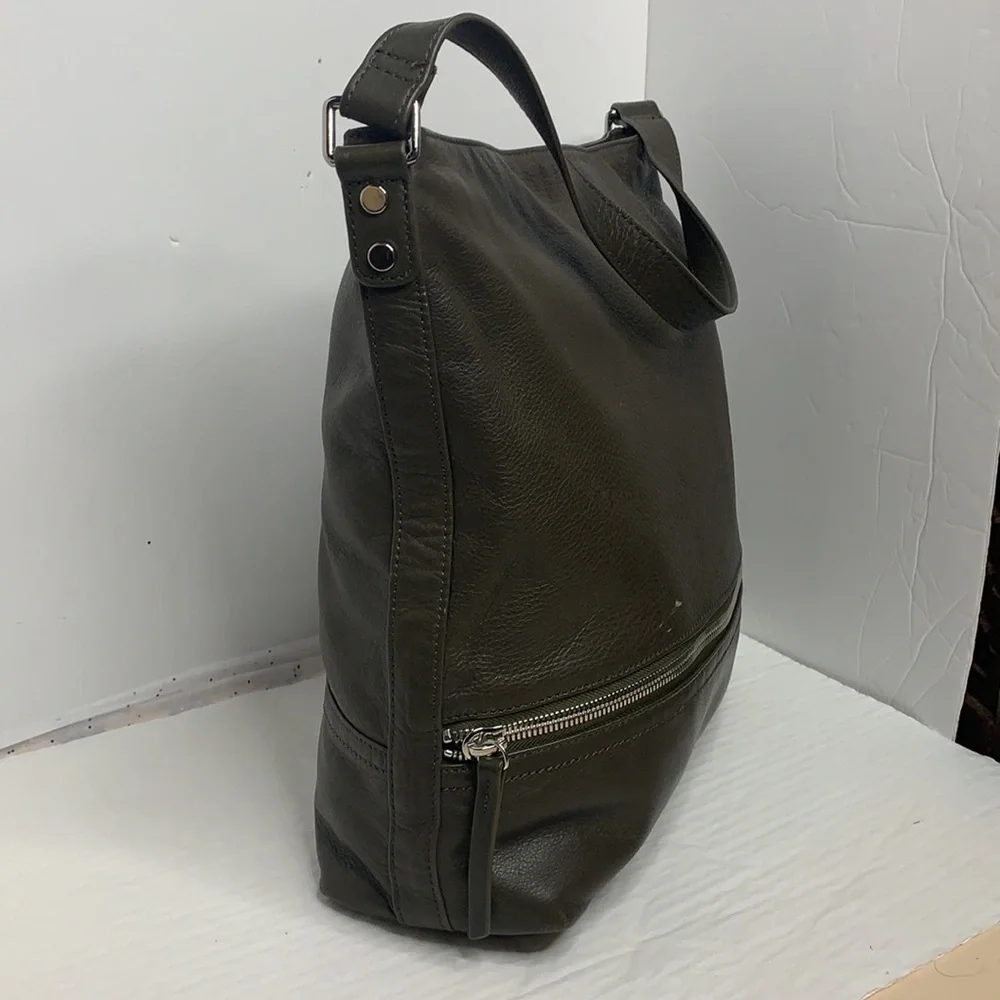 Margot Hobo in Forrest green with silver tone